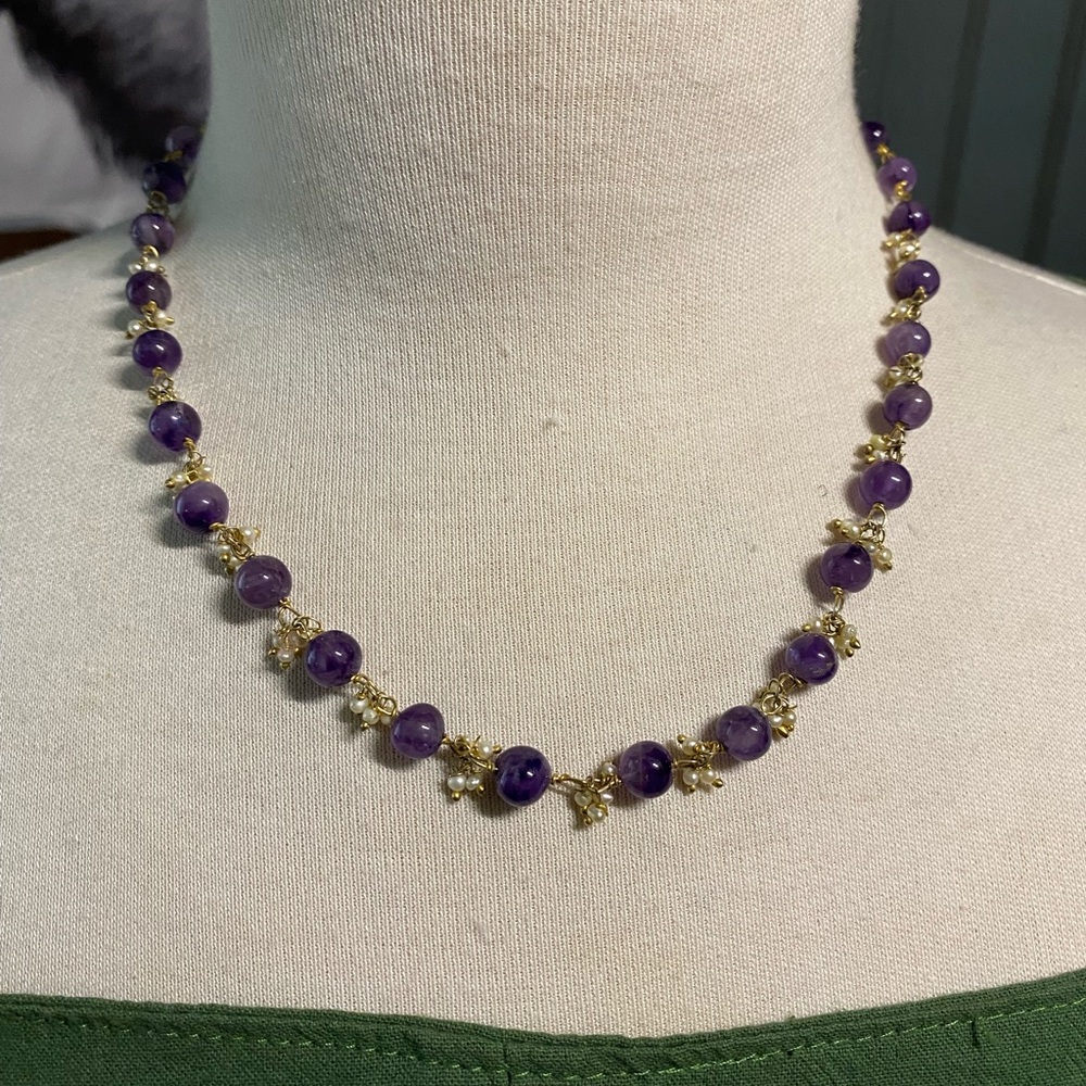 Amethyst and seed pearl necklace with earrings